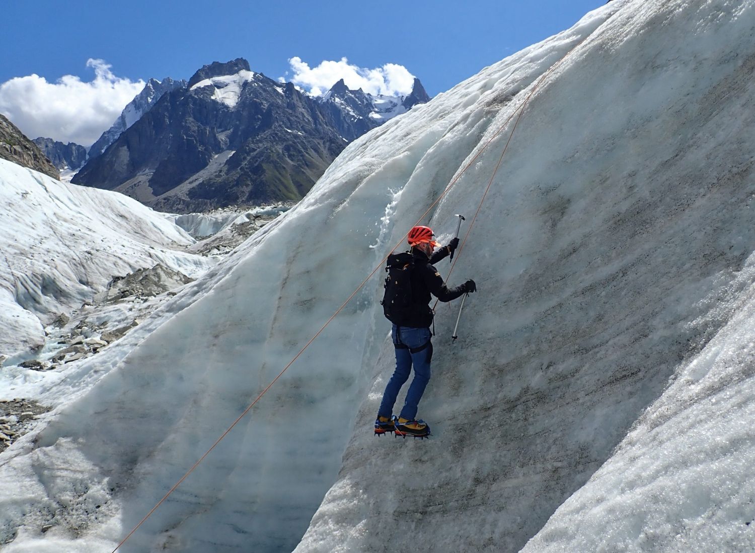 exercice de piolet sur la mer de glace
